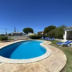 Villa Vivenda Julia E Tavares *
