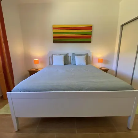 Villa Vivenda Julia E Tavares *