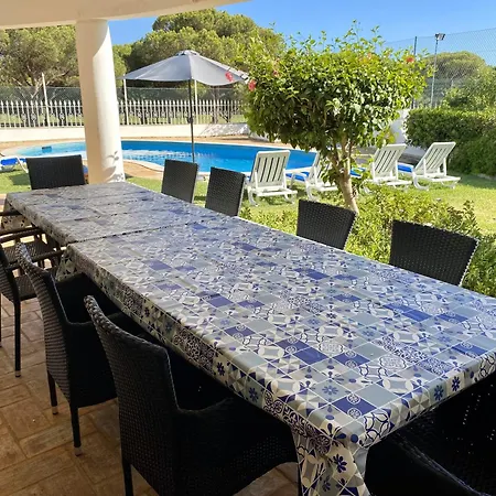Villa Vivenda Julia E Tavares *